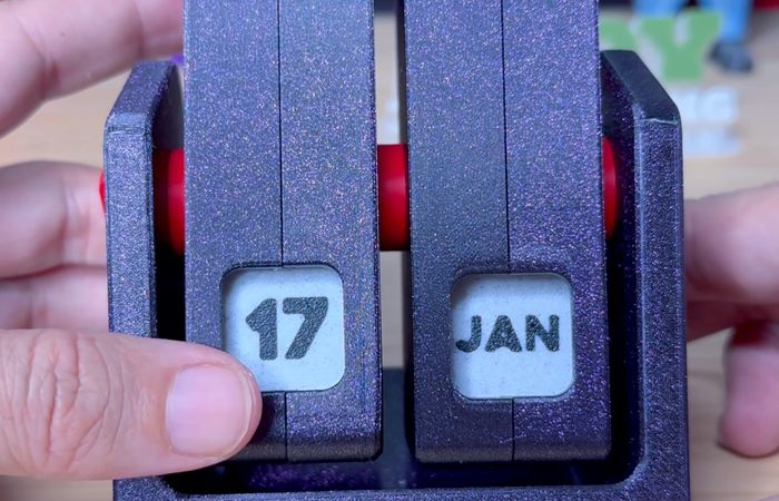 3D Printed “Date Keeper” Perpetual Flip Calendar