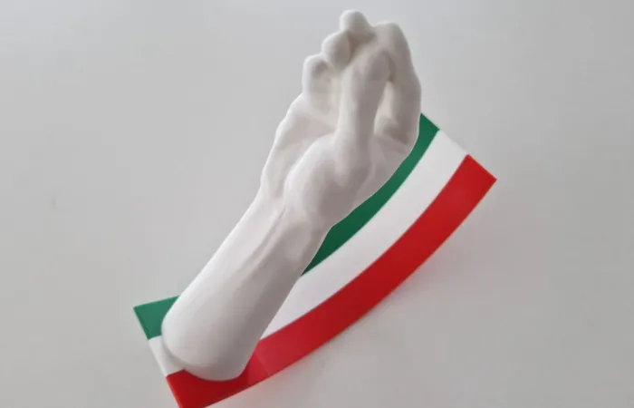 Oscillating Italian hand gesture