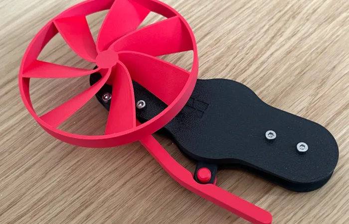 3D Printed Squeeze Fan, a fun summer toy