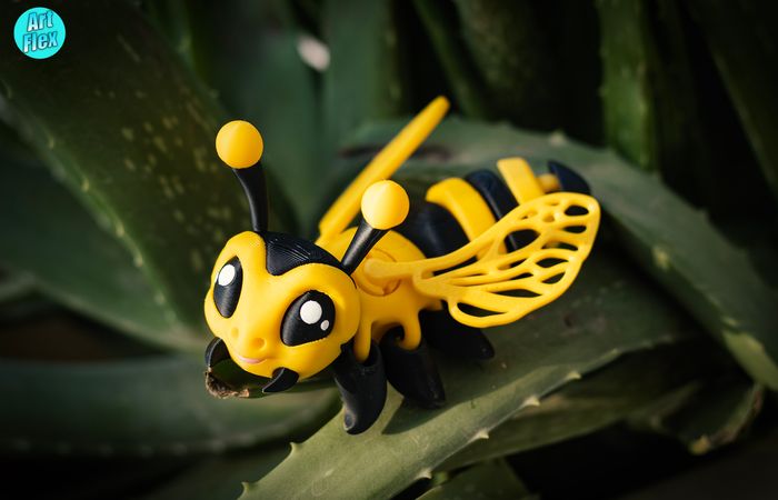 3D Printed Multi Parts Flexi Honey Bee