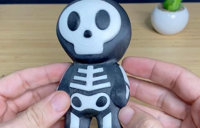 Cute Skull battery holder