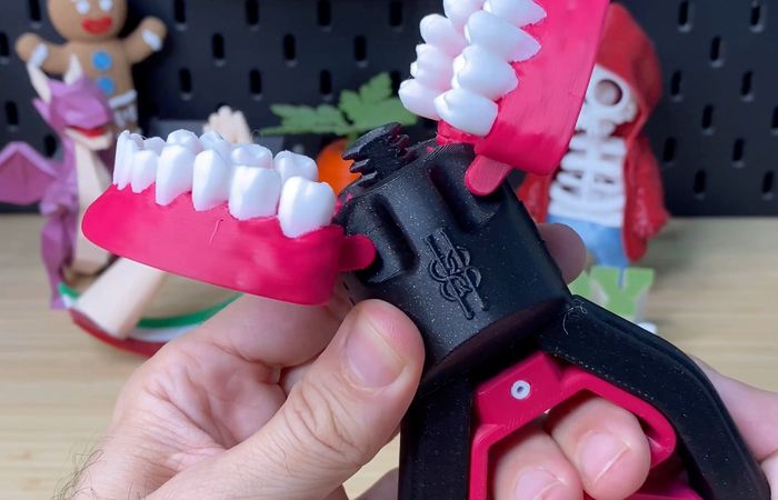 3D Printed Mouth Grabber