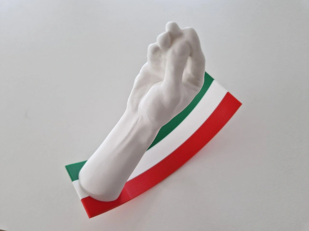 Oscillating Italian hand gesture