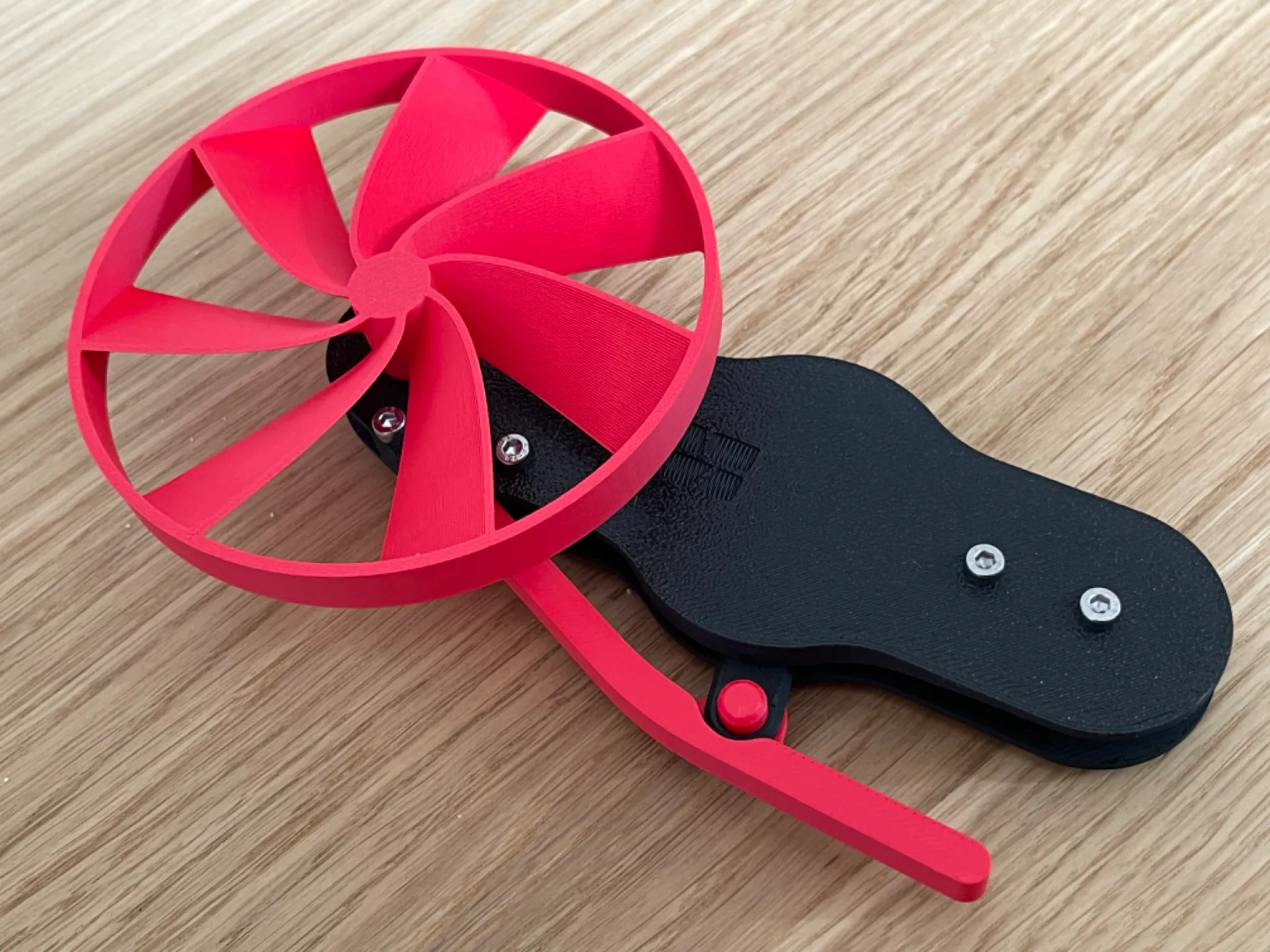 3D Printed Squeeze Fan, a fun summer toy
