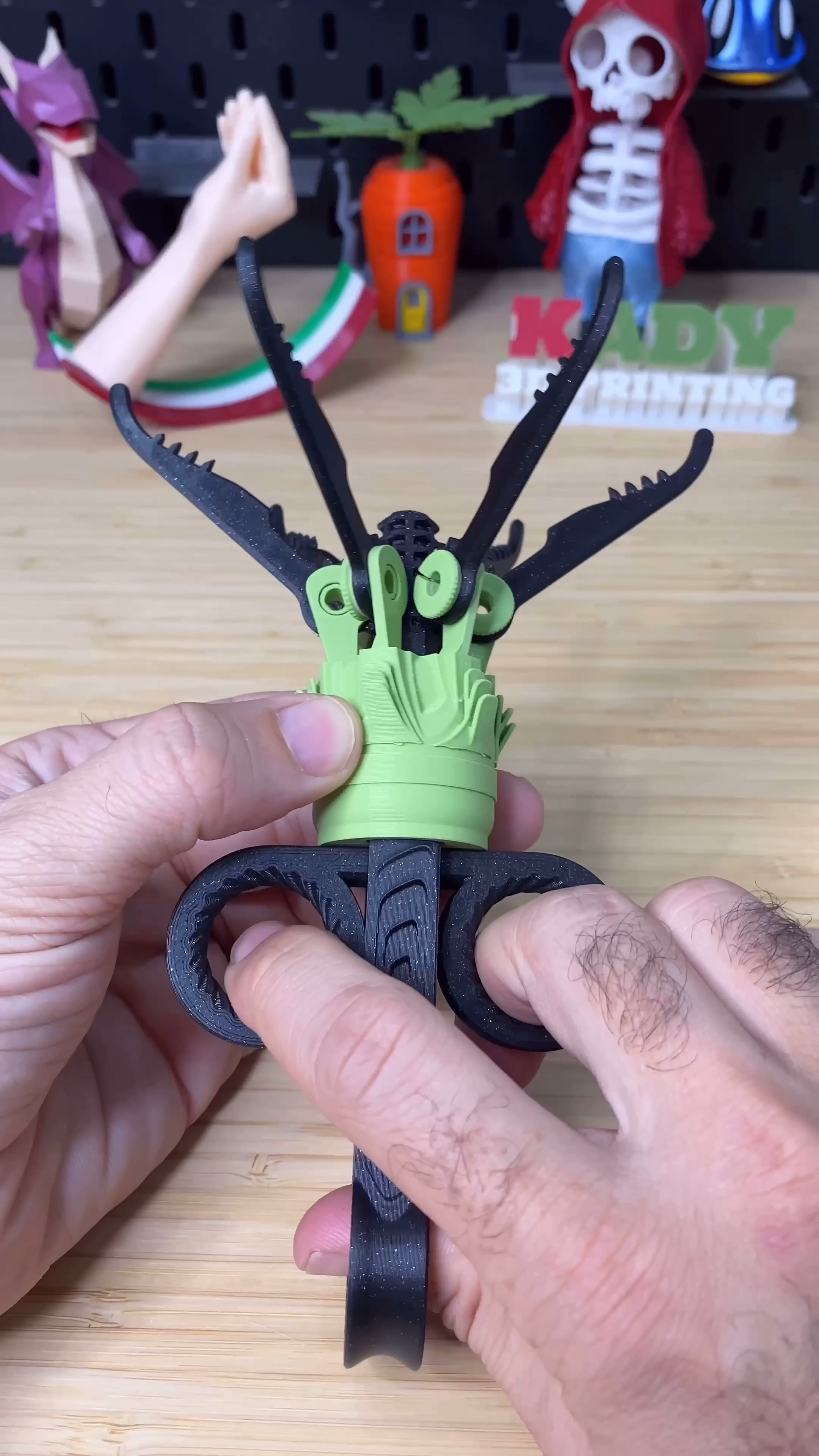 Fully 3D printable Predator Grabber STL file