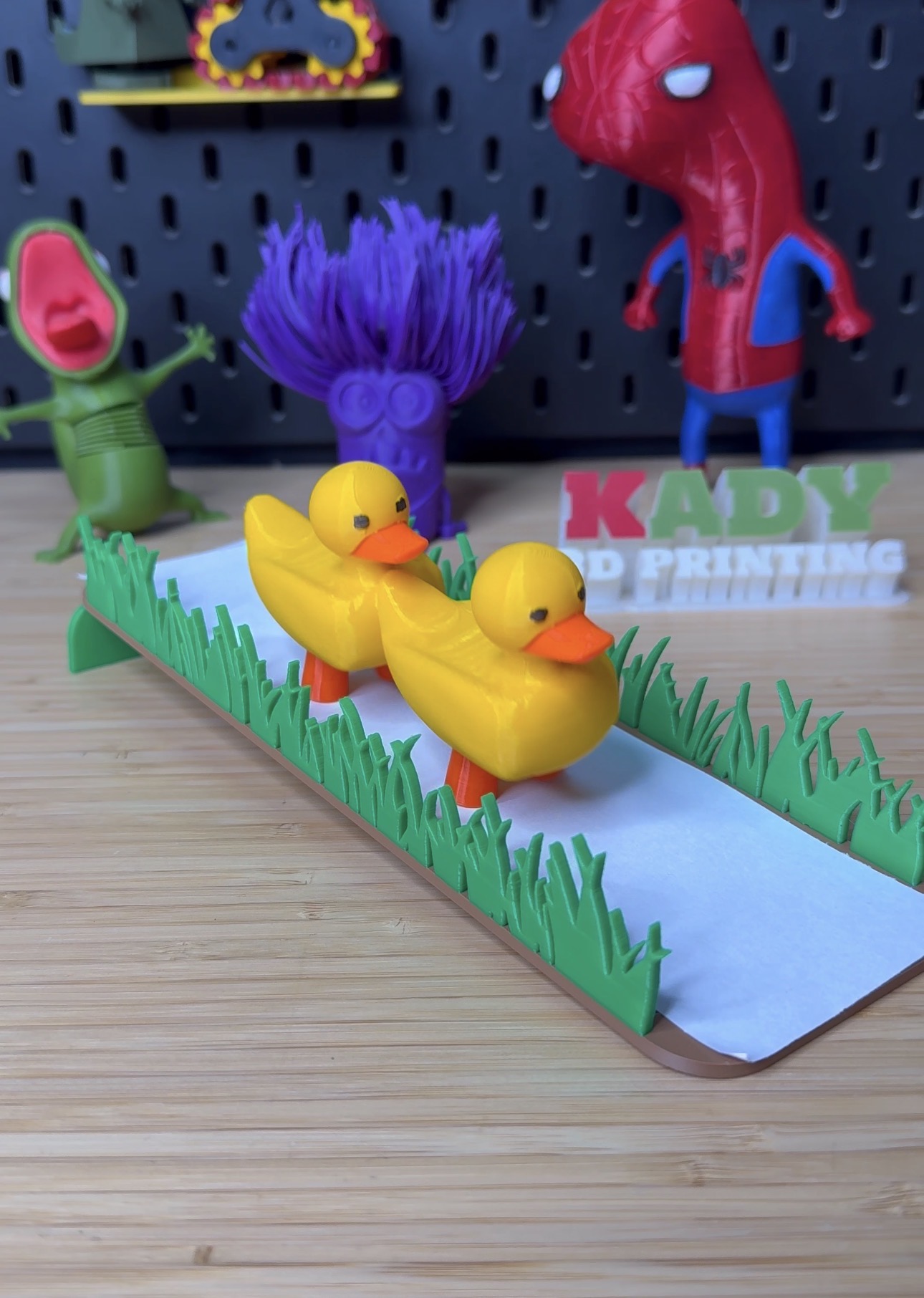 3D Printed TWO DUCKS – THE RAMP WALKER!