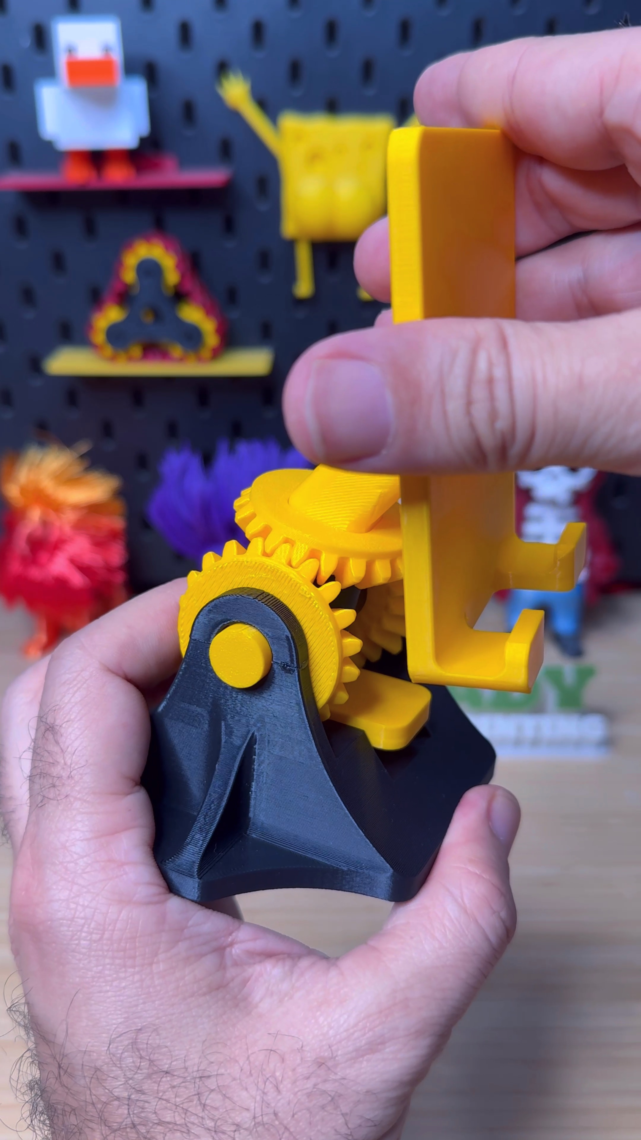 3D Printed Differential Phone Stand