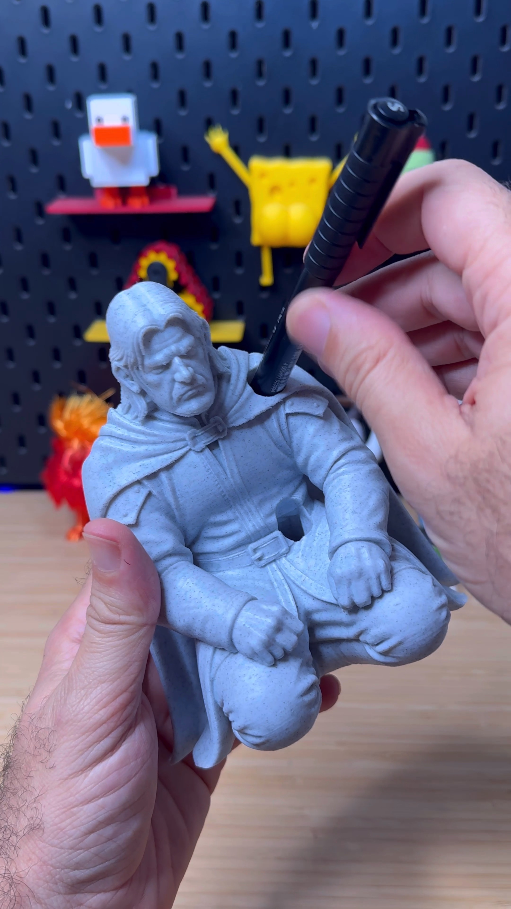 3D Printed Boromir Pen Holder
