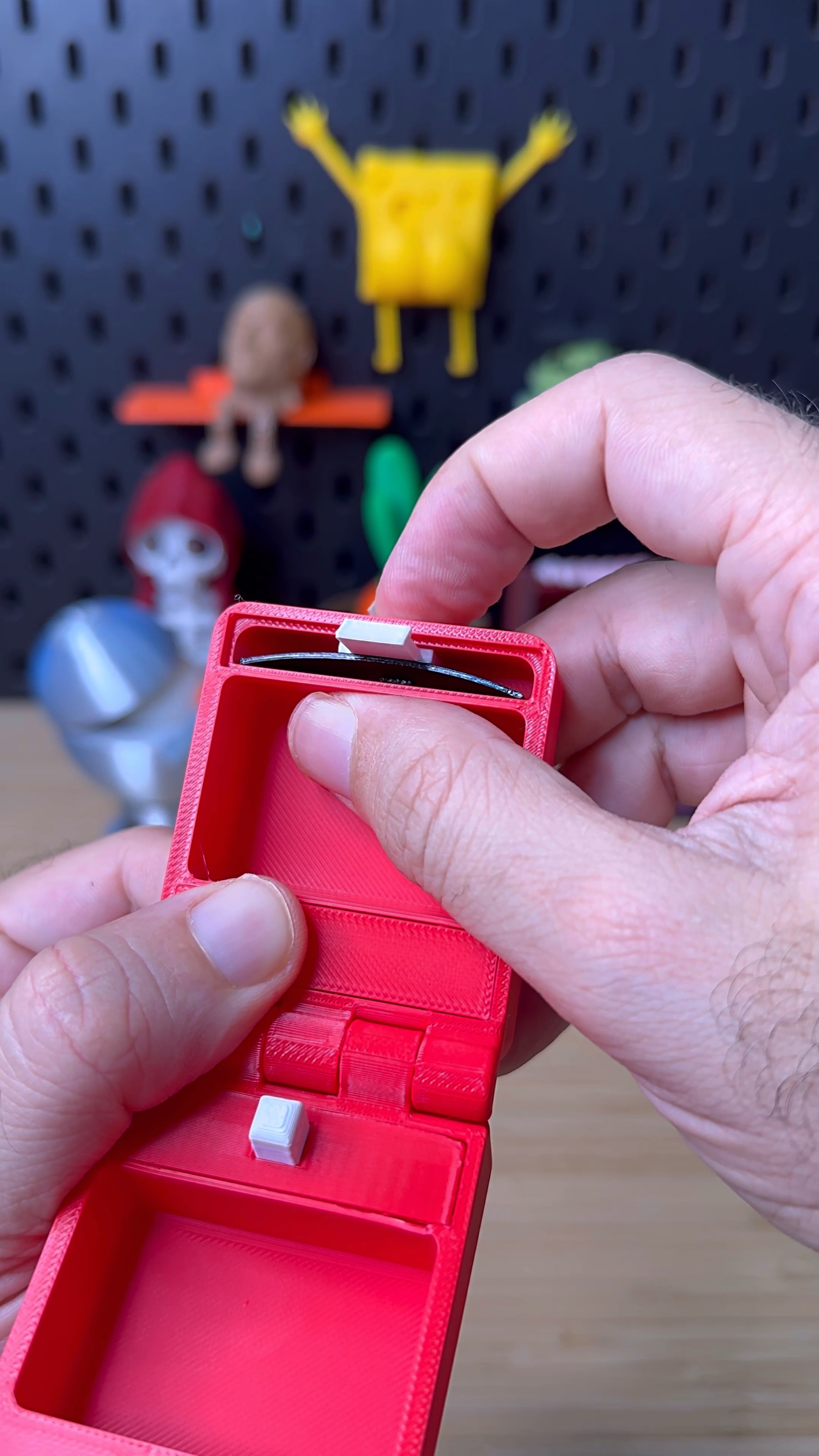 3D Printed Spring Loaded Box