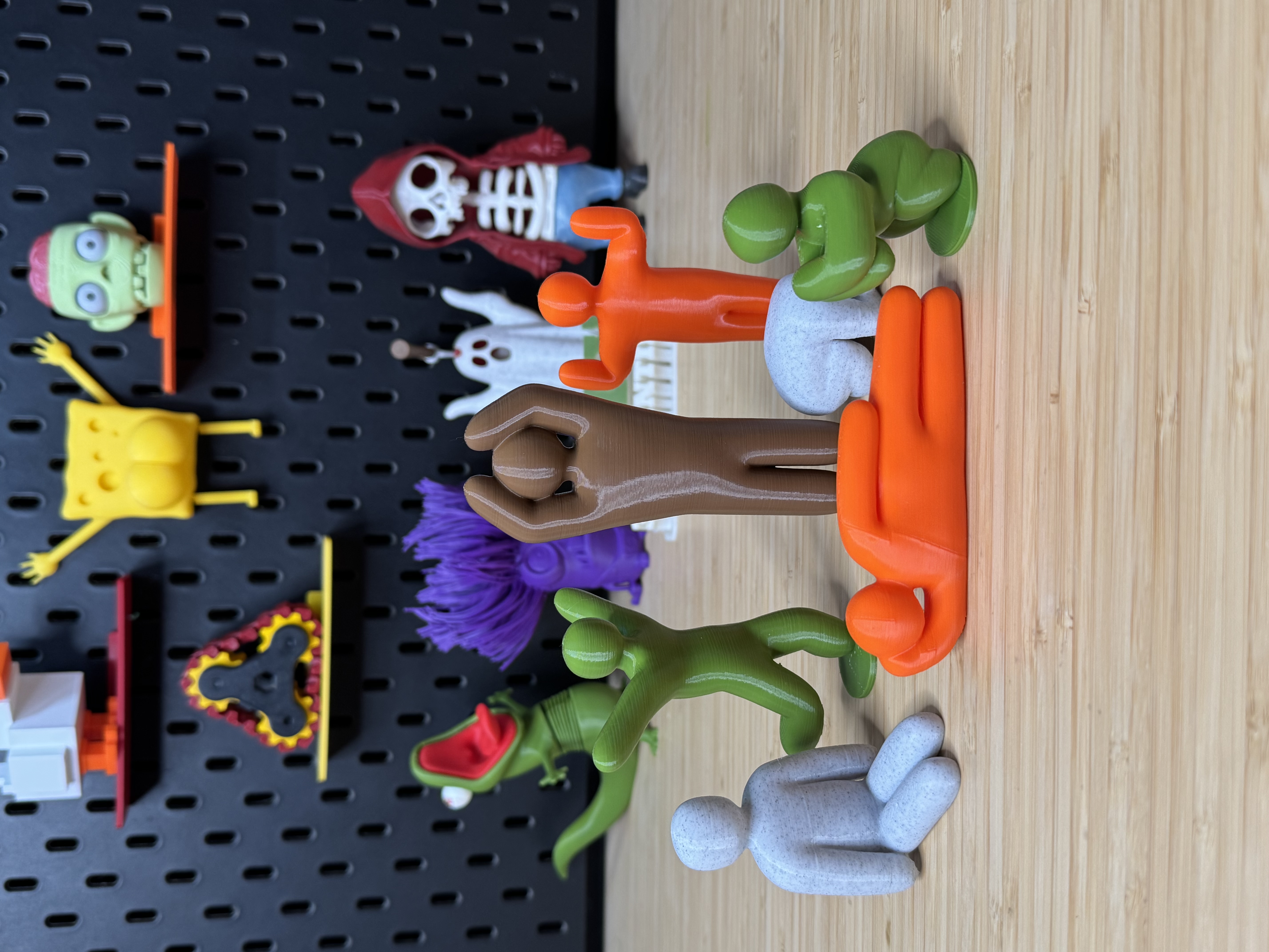 3D Printed Meccha Chameleon Hide & Seek Game