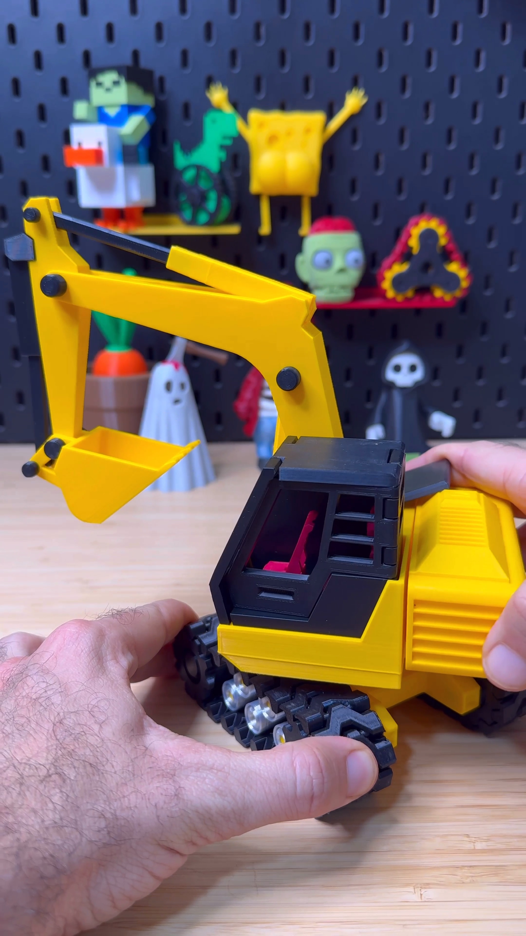 3D Printed Mini Excavator
