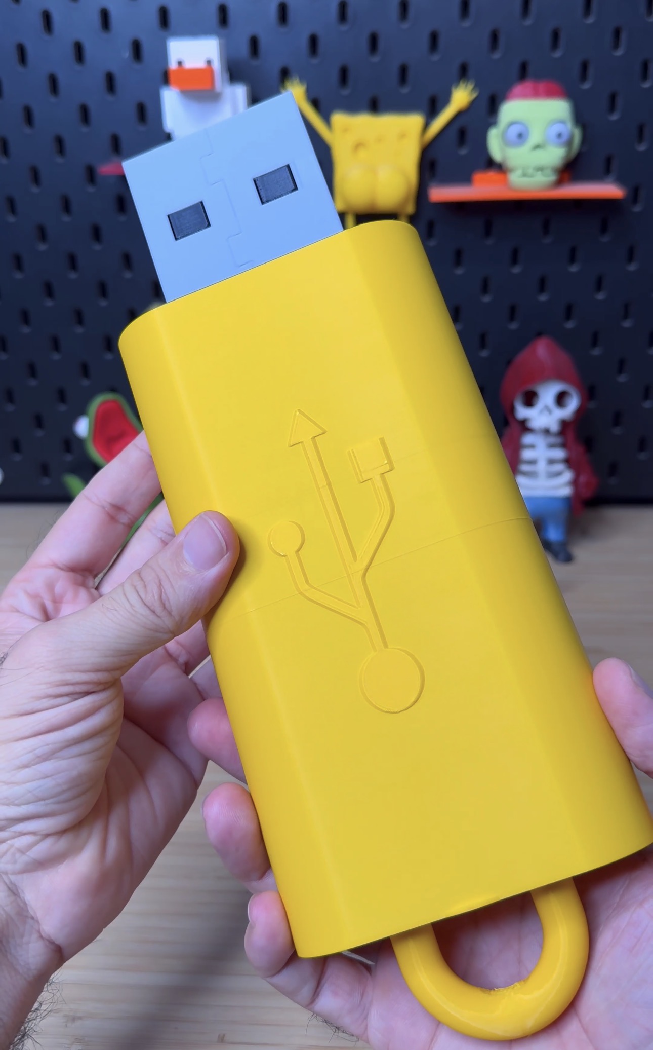 3D Printed GIANT USB Flash Drive