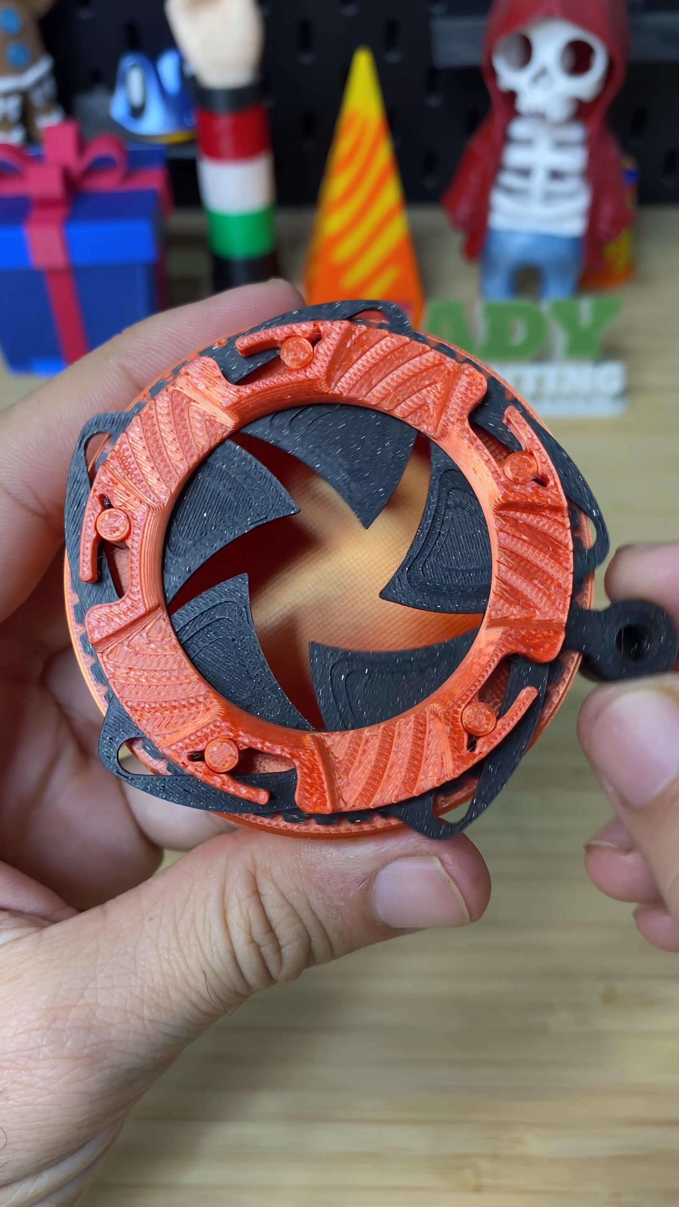 3D Printed Cubic Skin Iris Box