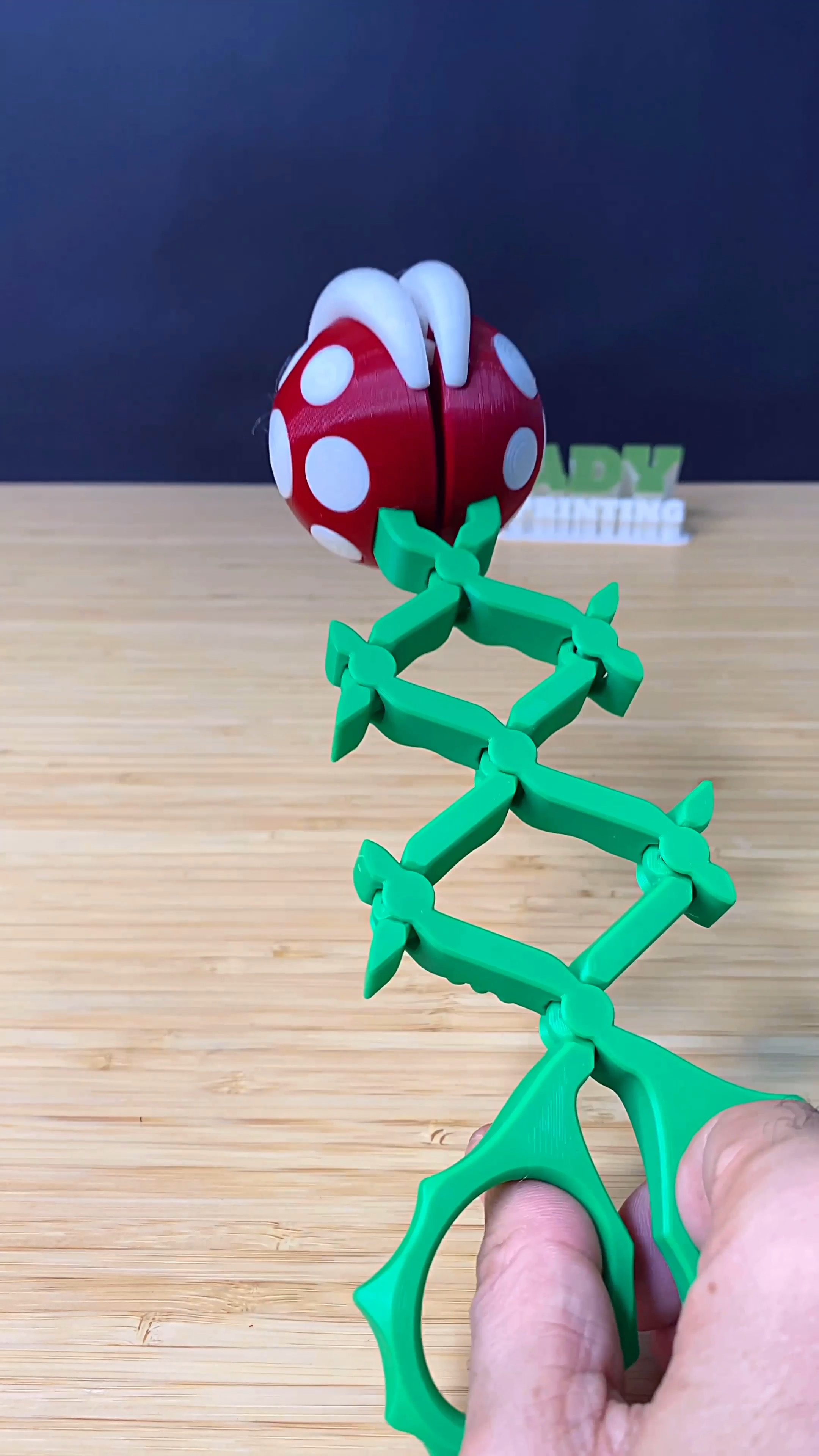 Extendable Piranha Plant Scissors STL file
