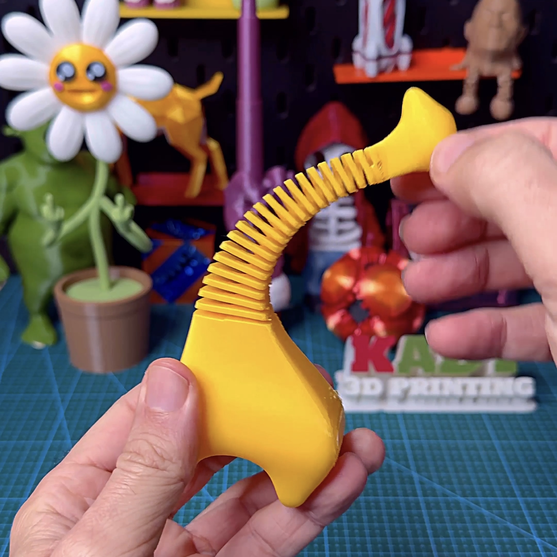 3D Printed Springy Cute Giraffe STL file