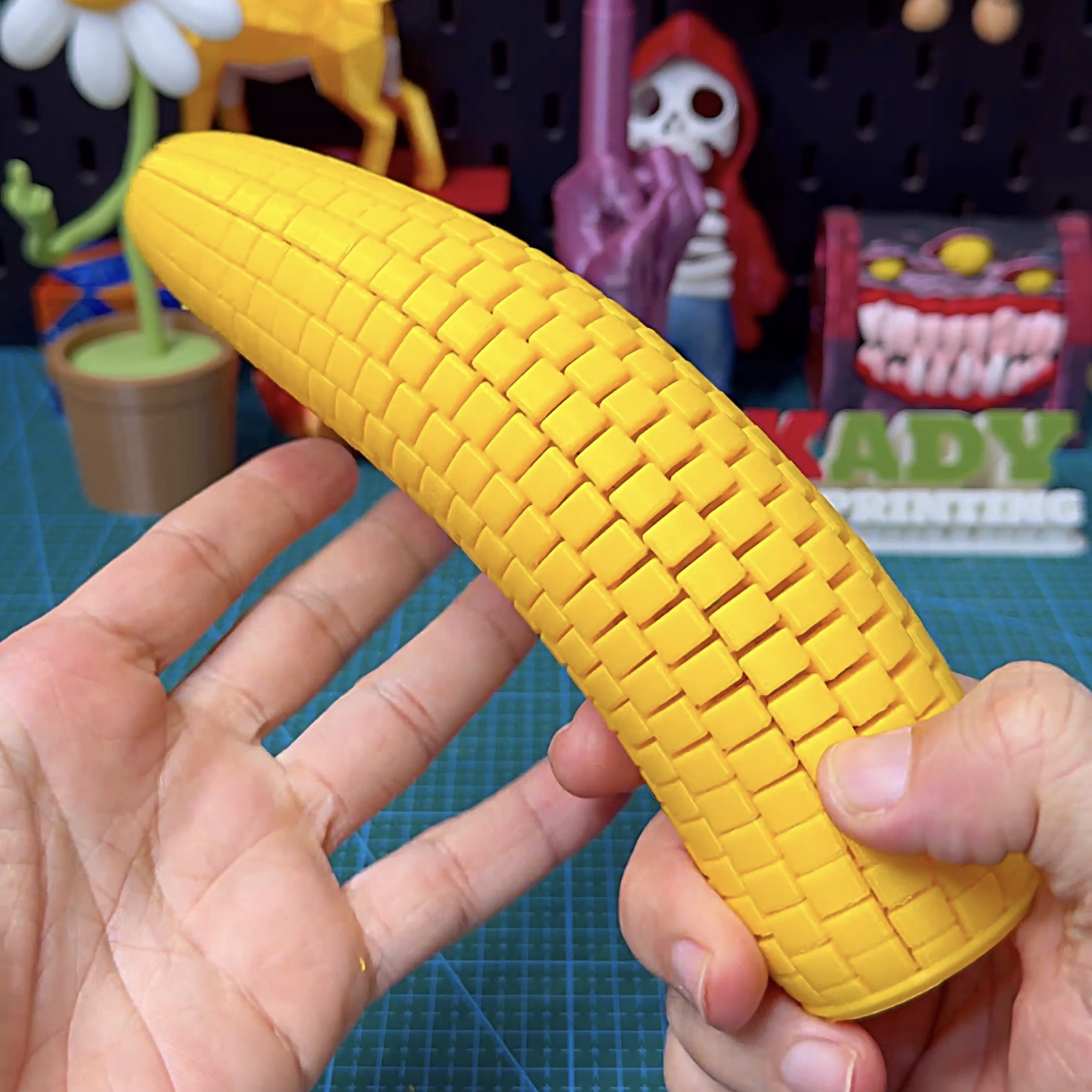 3D Printed Flexi Corn Cob - Pencil case STL file