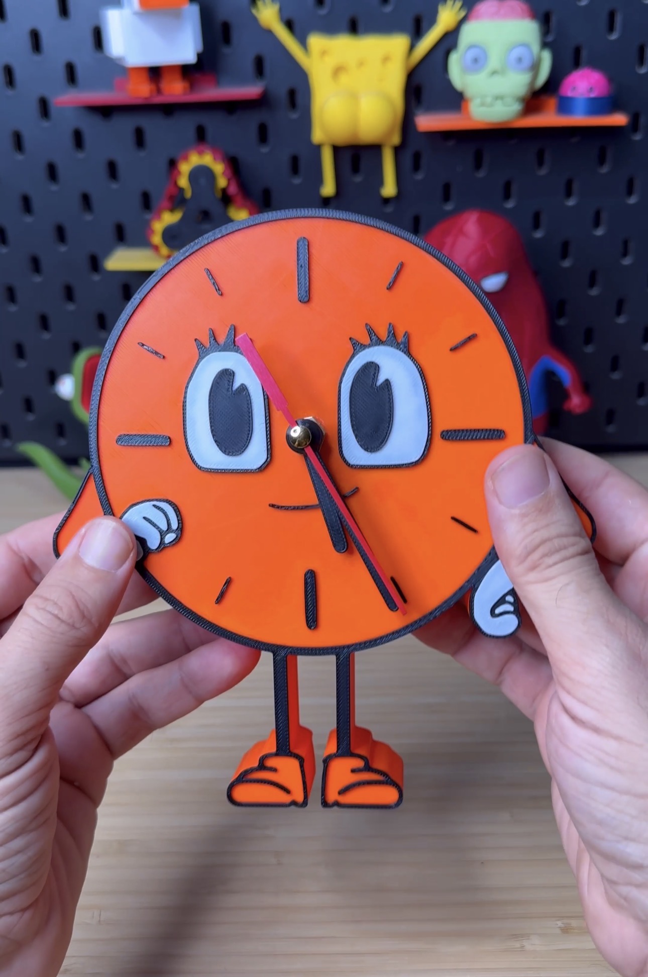 3D Printed Miss Minutes Clock